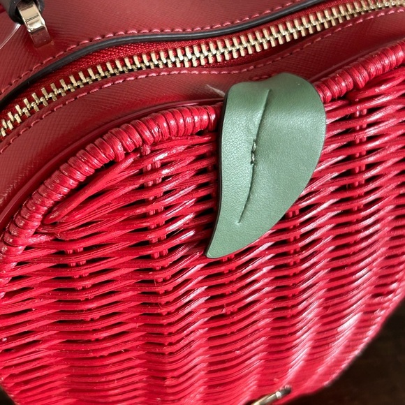 NWT - Kate Spade - Honey Crisp Red Apple Wicker Crossbody Bag - Picture 3 of 13